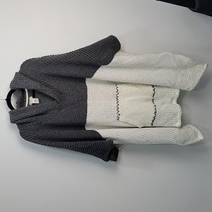 Free People Women’s Hoody Knitted Poncho Gray White Embroidered OS Preowned